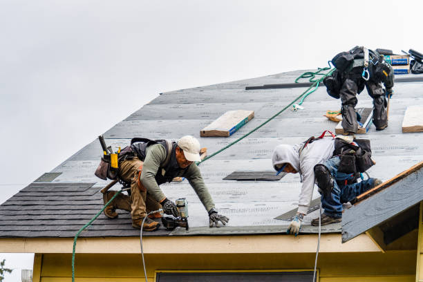 Professional Gutter Installation technician working in Bayside, WI